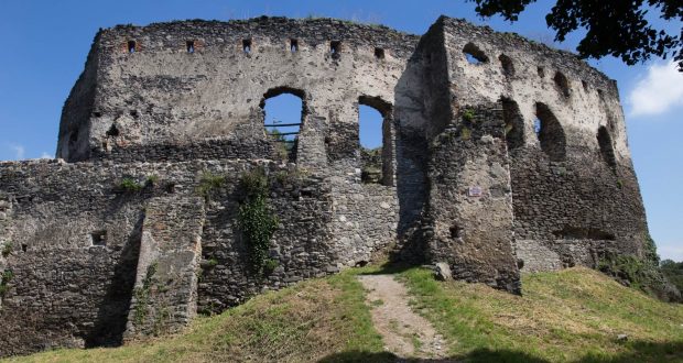Ruine der Burg Somló