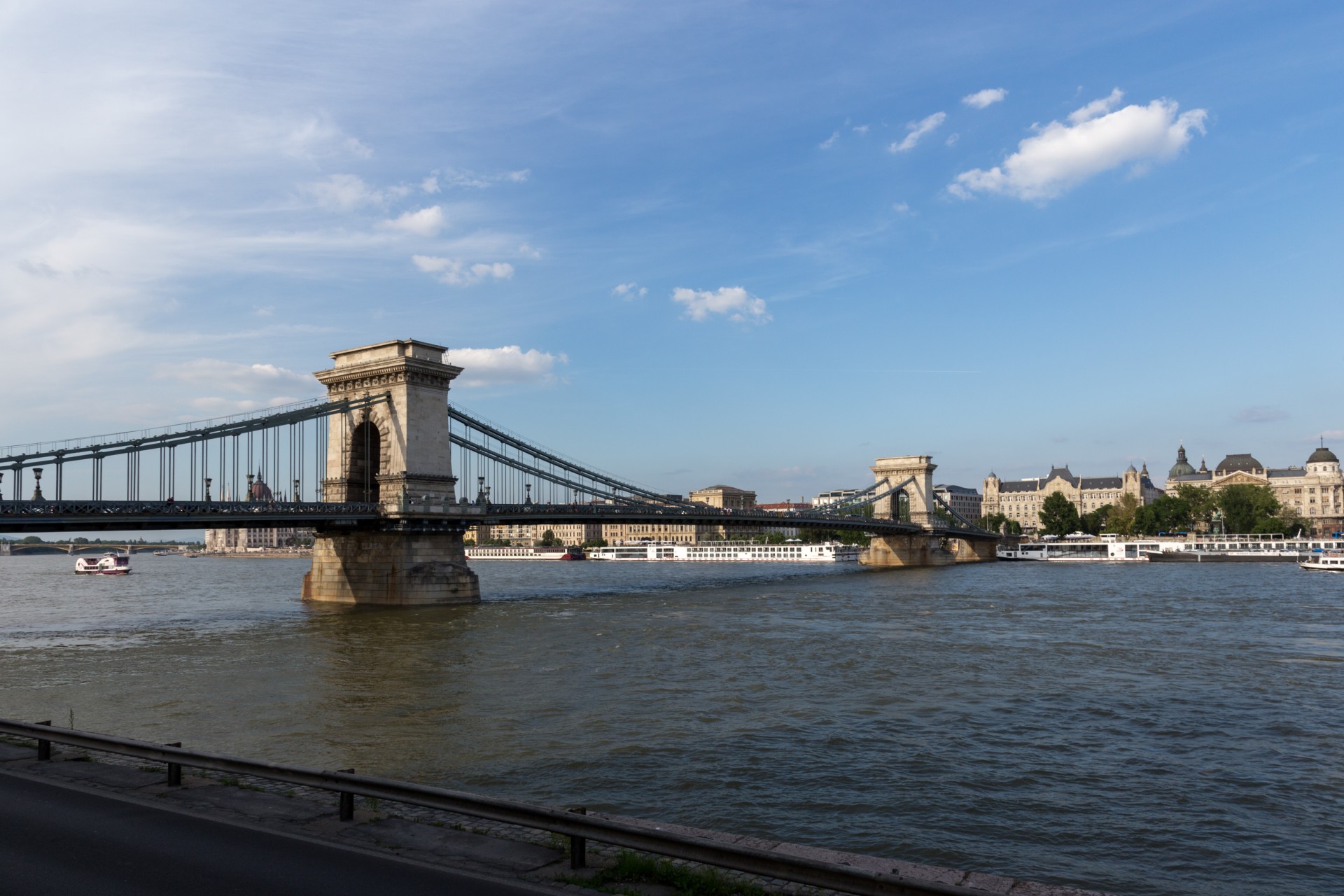 Kettenbrücke Budapest, Gesamtansicht