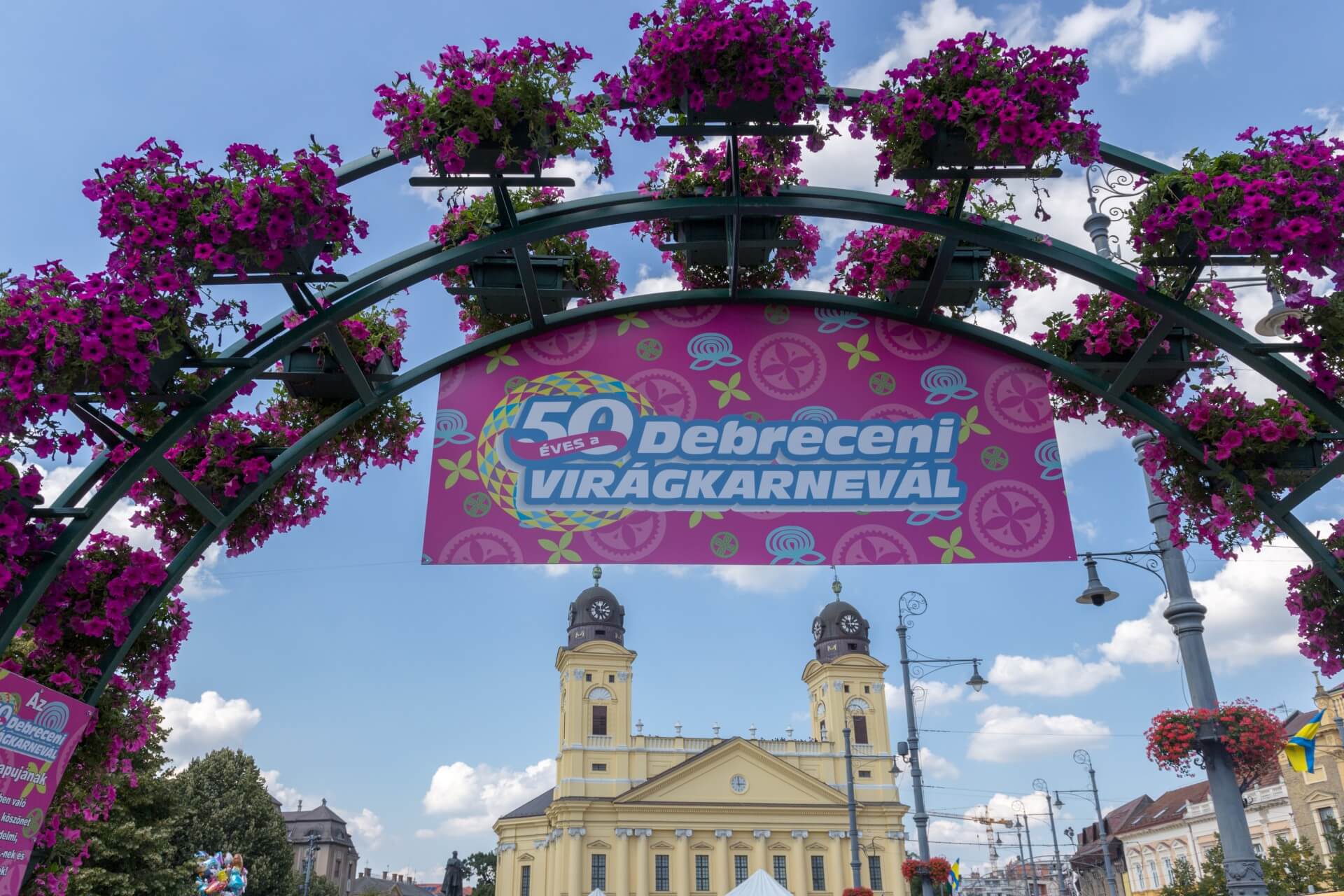 Blumenkarneval Debrecen, Große Reformierte Kirche