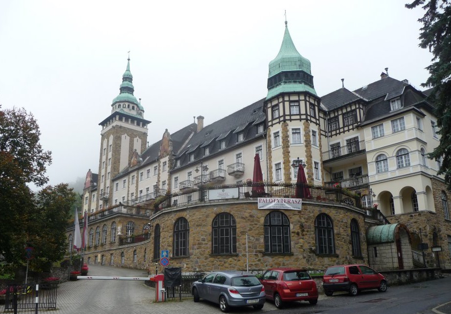 Hotel Palota Lillafüred, Einfahrt